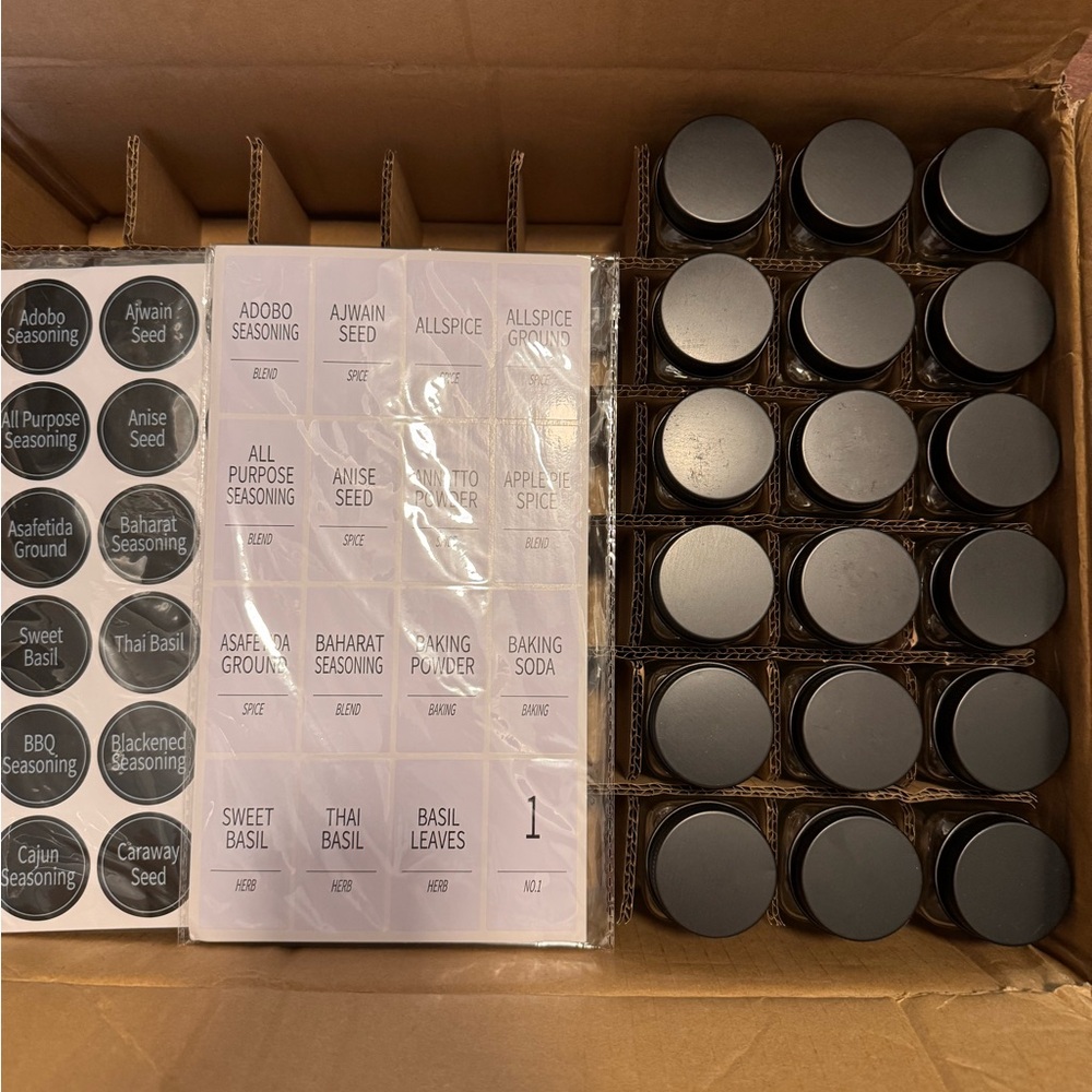 Clear Glass Spice Jar with Black Lid - Set of 18 - Picture 2 of 4